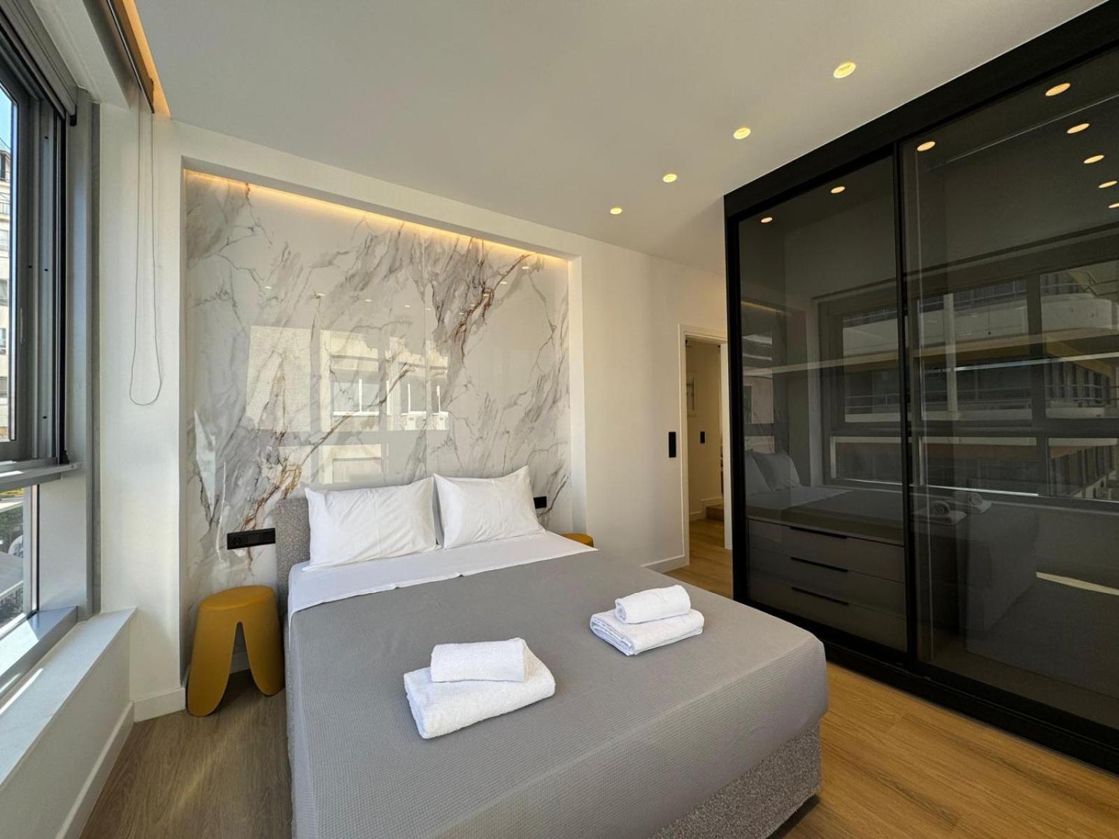 Portstay - Complex N71 Piraeus Exterior photo
